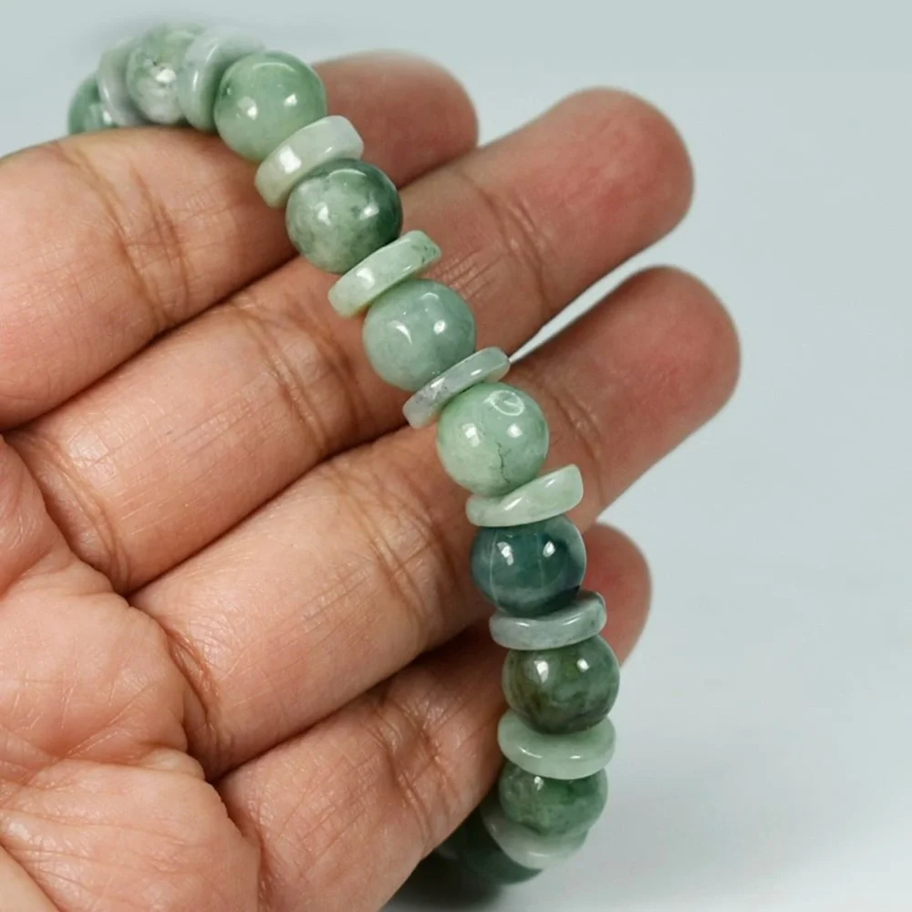 Green Jade Beaded Bracelet Length 7 Inch. 174.15 Ct. Natural Gemstone - Picture 3 of 3